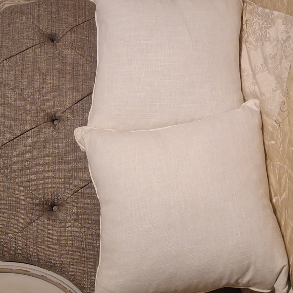 2 Celerie by Celerie Kemble pillows - Picture 4 of 11